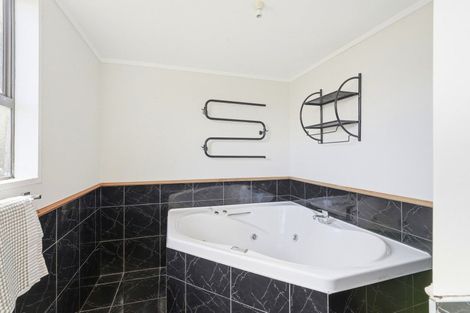 Photo of property in 8 Ash Place, Aramoho, Whanganui, 4500