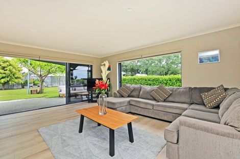 Photo of property in 16 Airini Road, Waimarama, Havelock North, 4294