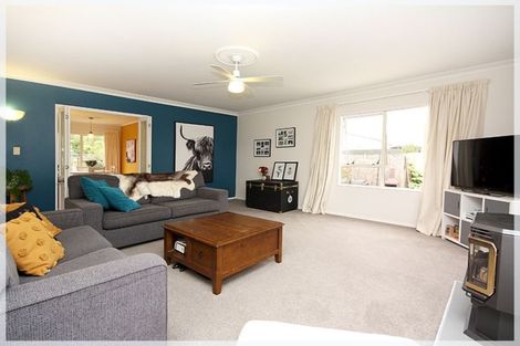 Photo of property in 10 Guildford Street, Levin, 5510