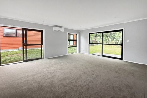 Photo of property in 12 Winnie Close, Acacia Bay, Taupo, 3330
