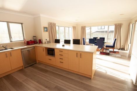 Photo of property in 48 Te Puia Drive, Aotea, Porirua, 5024