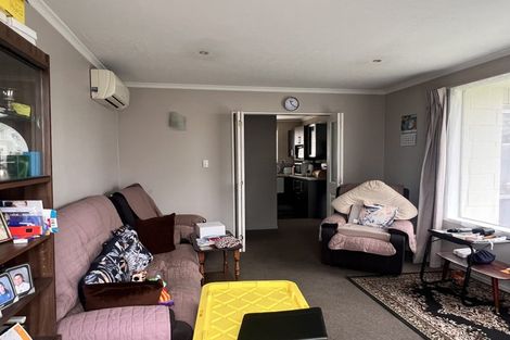 Photo of property in 49 Chipping Lane, Redwood, Christchurch, 8051