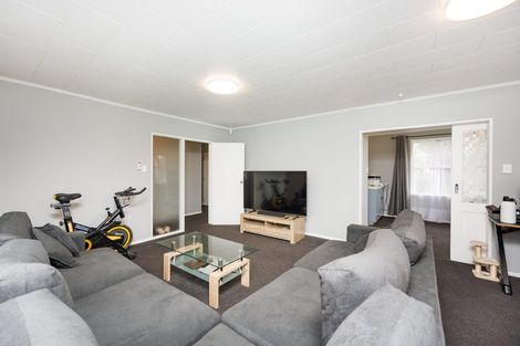 Photo of property in 24 Geraldine Crescent, Cloverlea, Palmerston North, 4412