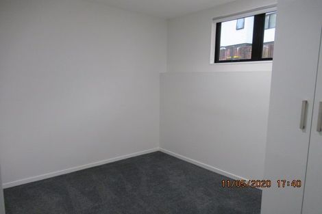Photo of property in 5 Fernhaven Place, Massey, Auckland, 0614