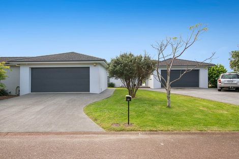 Photo of property in 51 Balboa Drive, Matakatia, Whangaparaoa, 0930