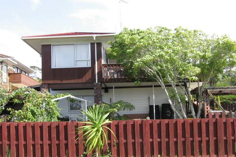 Photo of property in 27 Pakira Avenue, Glendene, Auckland, 0602
