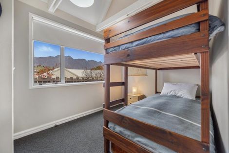 Photo of property in 45 Cedar Drive, Kelvin Heights, Queenstown, 9300