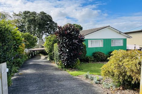 Photo of property in 24 Royal Road, Massey, Auckland, 0614