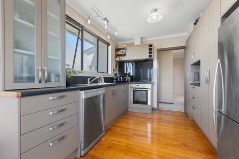 Photo of property in 19a Beach Street, Fitzroy, New Plymouth, 4312