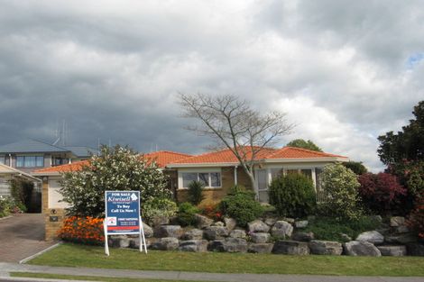 Photo of property in 16 Meadowviews Drive, Welcome Bay, Tauranga, 3112