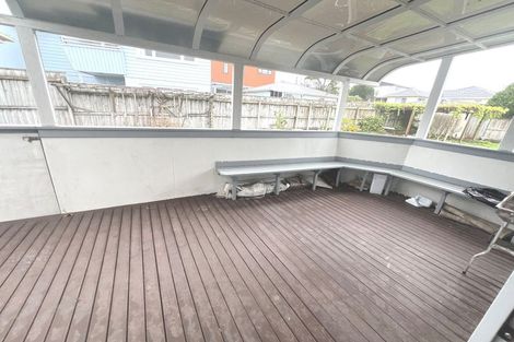 Photo of property in 12 Kereru Street, Henderson, Auckland, 0612