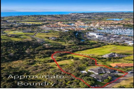 Photo of property in 51 Balboa Drive, Matakatia, Whangaparaoa, 0930
