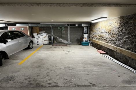 Photo of property in The Villas, 33u9 Hobson Street, Thorndon, Wellington, 6011