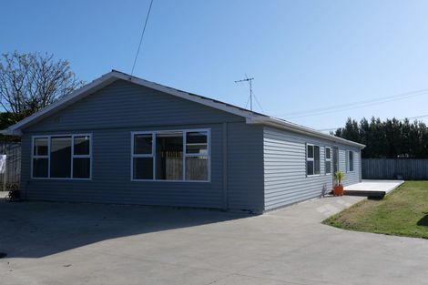 Photo of property in 2 Fincham Road, Raumati Beach, Paraparaumu, 5032
