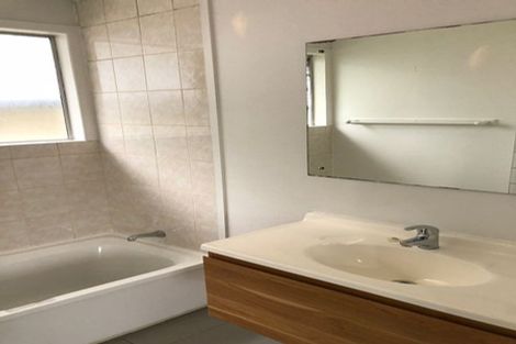 Photo of property in 42 Pisces Road, Glen Eden, Auckland, 0602