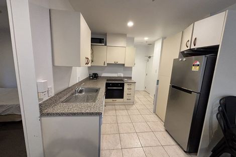 Photo of property in Terrace Tower Apartments, 5b/126 The Terrace, Wellington Central, Wellington, 6011