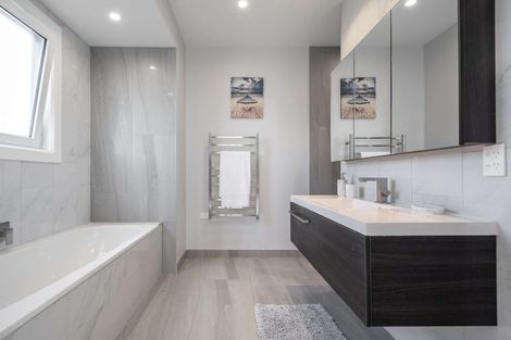 Photo of property in 1 Moemoea Place, Cambridge, 3434