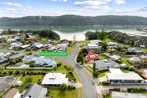 Photo of property in 104 Moana Anu Anu Avenue, Whangamata, 3620
