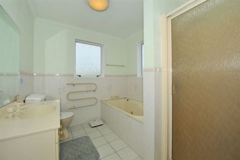 Photo of property in 16 Tika Street, Riccarton, Christchurch, 8041