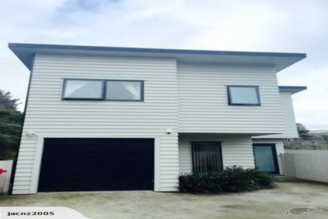 Photo of property in 19 Wantwood Grove, Churton Park, Wellington, 6037