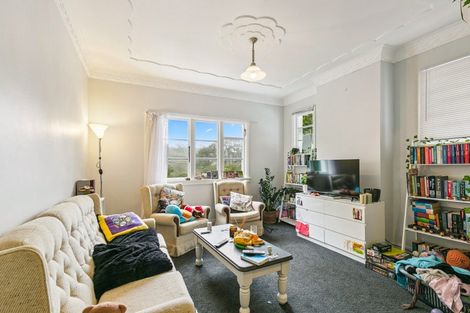 Photo of property in 79 Garden Road, Northland, Wellington, 6012