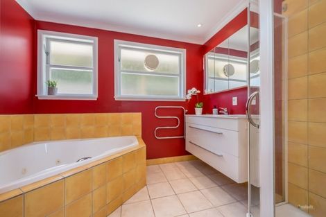 Photo of property in 9 Laburnum Grove, Maungaraki, Lower Hutt, 5010