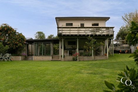 Photo of property in 19 Gillies Crescent, Waimarama, Havelock North, 4294