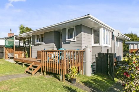 Photo of property in 100 Kitchener Road, Waiuku, 2123
