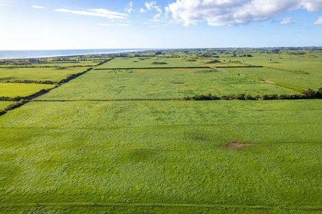 Photo of property in 306 Pungarehu Road, Pungarehu, 4685