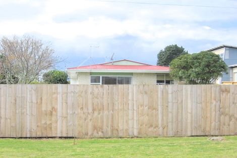 Photo of property in 114a Exeter Road, Whangamata, 3620