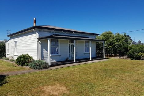 Photo of property in 9 London Street, Dannevirke, 4930