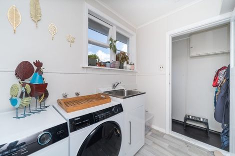 Photo of property in 16 Newbury Street, Awapuni, Palmerston North, 4412
