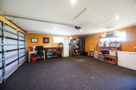 Photo of property in 985 Parewanui Road, Parewanui, Bulls, 4894
