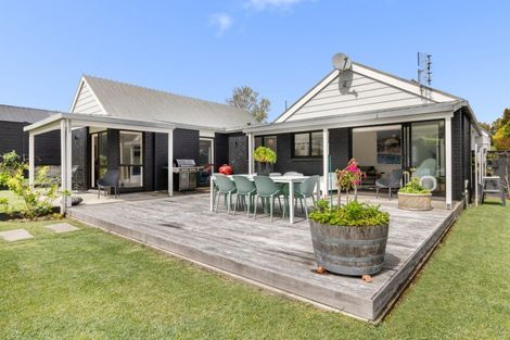 Photo of property in 37 Pah Street, Matua, Tauranga, 3110