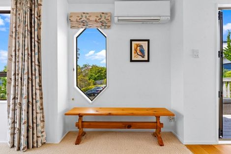Photo of property in 10 Mosman Place, Chatswood, Auckland, 0626