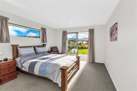 Photo of property in 2 Paradise Way, Amberley, 7410