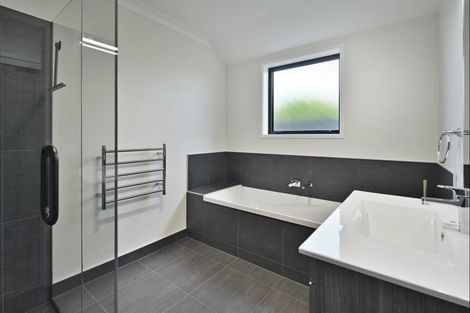 Photo of property in 22 Read Crescent, Clive, 4102
