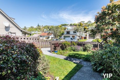 Photo of property in 10 Te Kiteroa Grove, Churton Park, Wellington, 6037