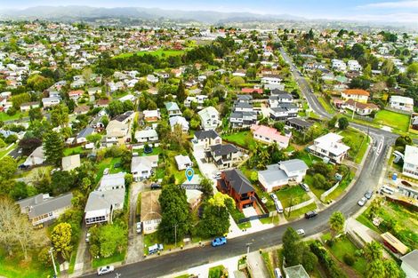 Photo of property in 5 Crystal Avenue, Glendene, Auckland, 0602