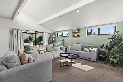 Photo of property in 5 Gavin Black Street, Meeanee, Napier, 4112