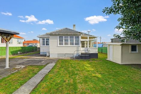 Photo of property in 16 Victory Place, Aramoho, Whanganui, 4500