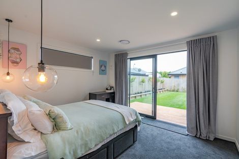 Photo of property in 15 Hamlett Drive, Woodend, 7610