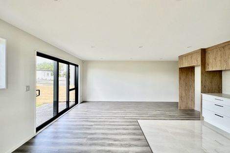 Photo of property in 12a Ahunga Road, Karaka, Papakura, 2113