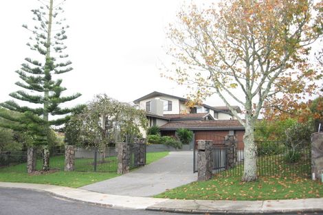 Photo of property in 7 Burford Place, Mellons Bay, Auckland, 2014