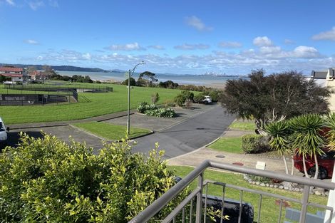 Photo of property in 54 Provence Esplanade, Te Atatu Peninsula, Auckland, 0610
