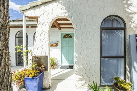 Photo of property in 75a Avondale Road, Taradale, Napier, 4112