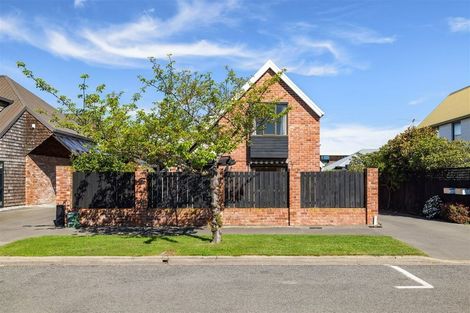 Photo of property in 64 Merivale Lane, Merivale, Christchurch, 8014