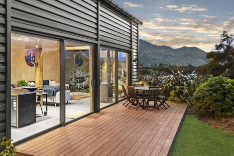 Photo of property in 4 Highfield Ridge, Wanaka, 9305