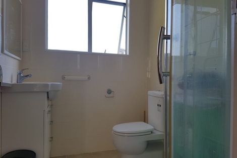 Photo of property in 2/276 East Coast Road, Milford, Auckland, 0620