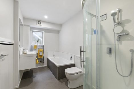 Photo of property in 86a Thurleigh Grove, Karori, Wellington, 6012